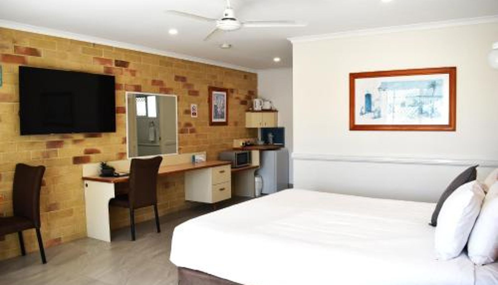 Zimmer - Ambassador Motor Lodge