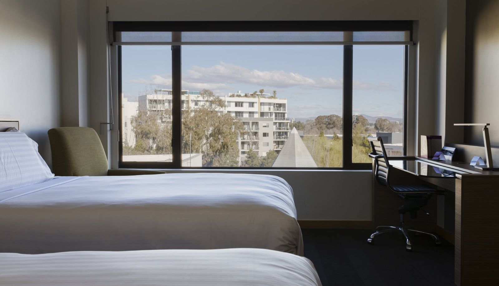 Room - Crowne Plaza CANBERRA by IHG