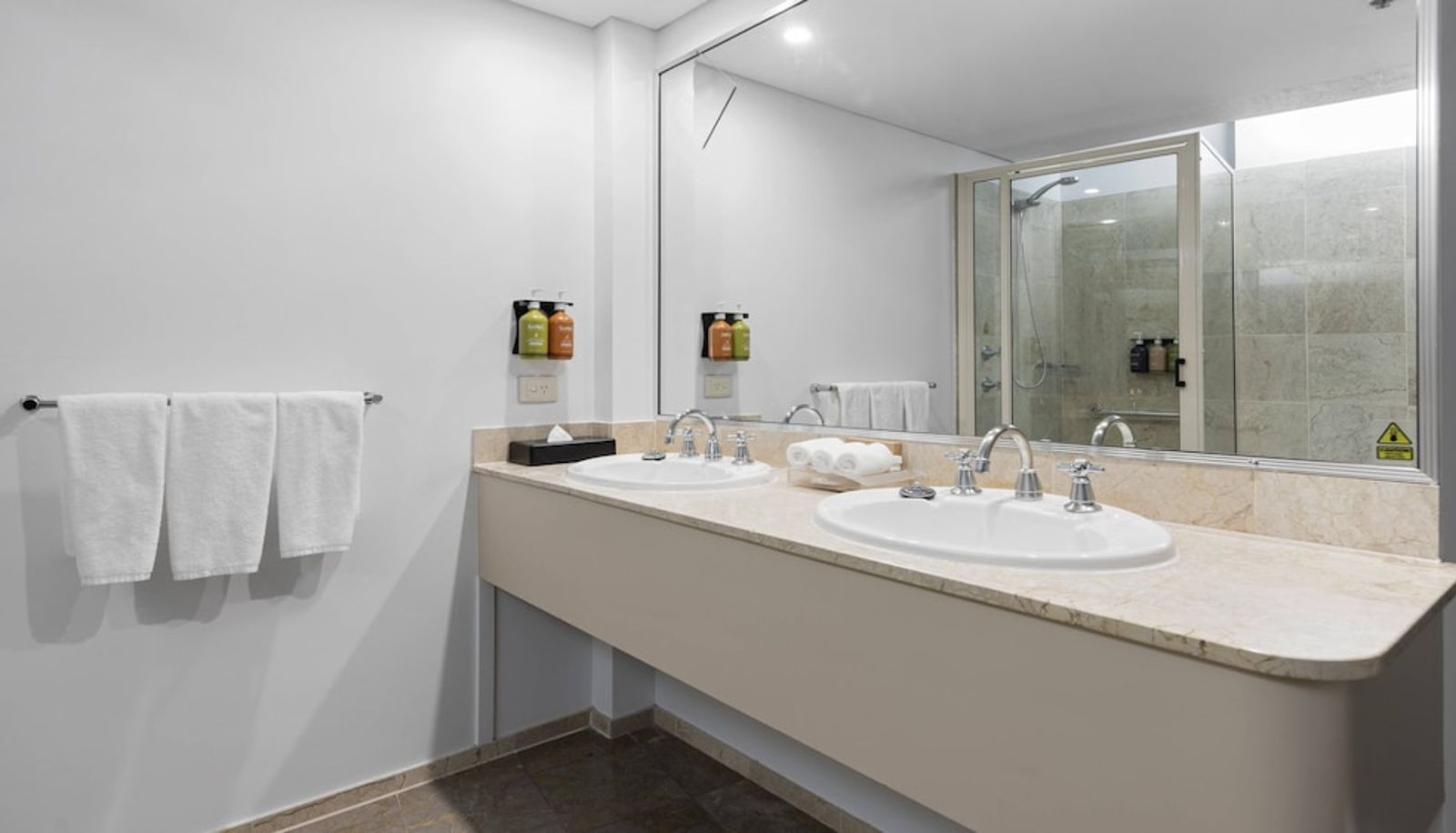 Suite - Holiday Inn SYDNEY - POTTS POINT by IHG