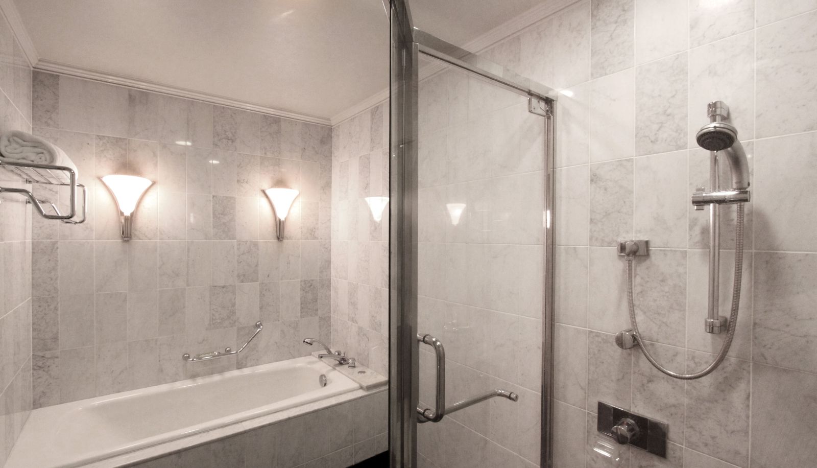 Room - The Westin Osaka