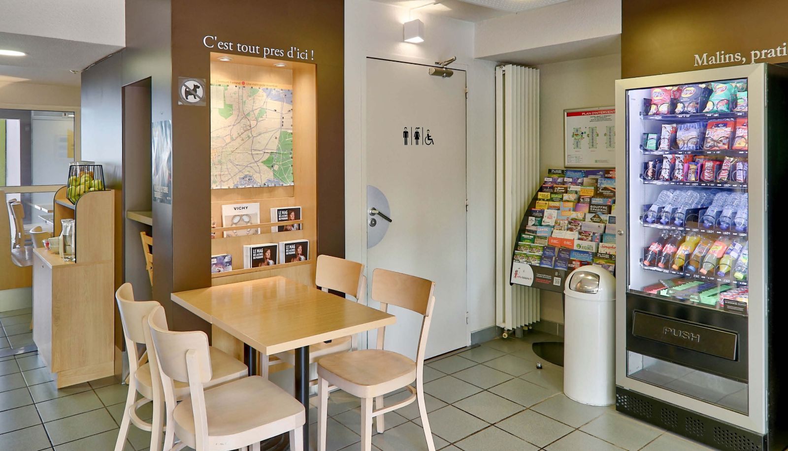 Hall - B&B HOTEL Clermont-Ferrand Le Brézet Aéroport