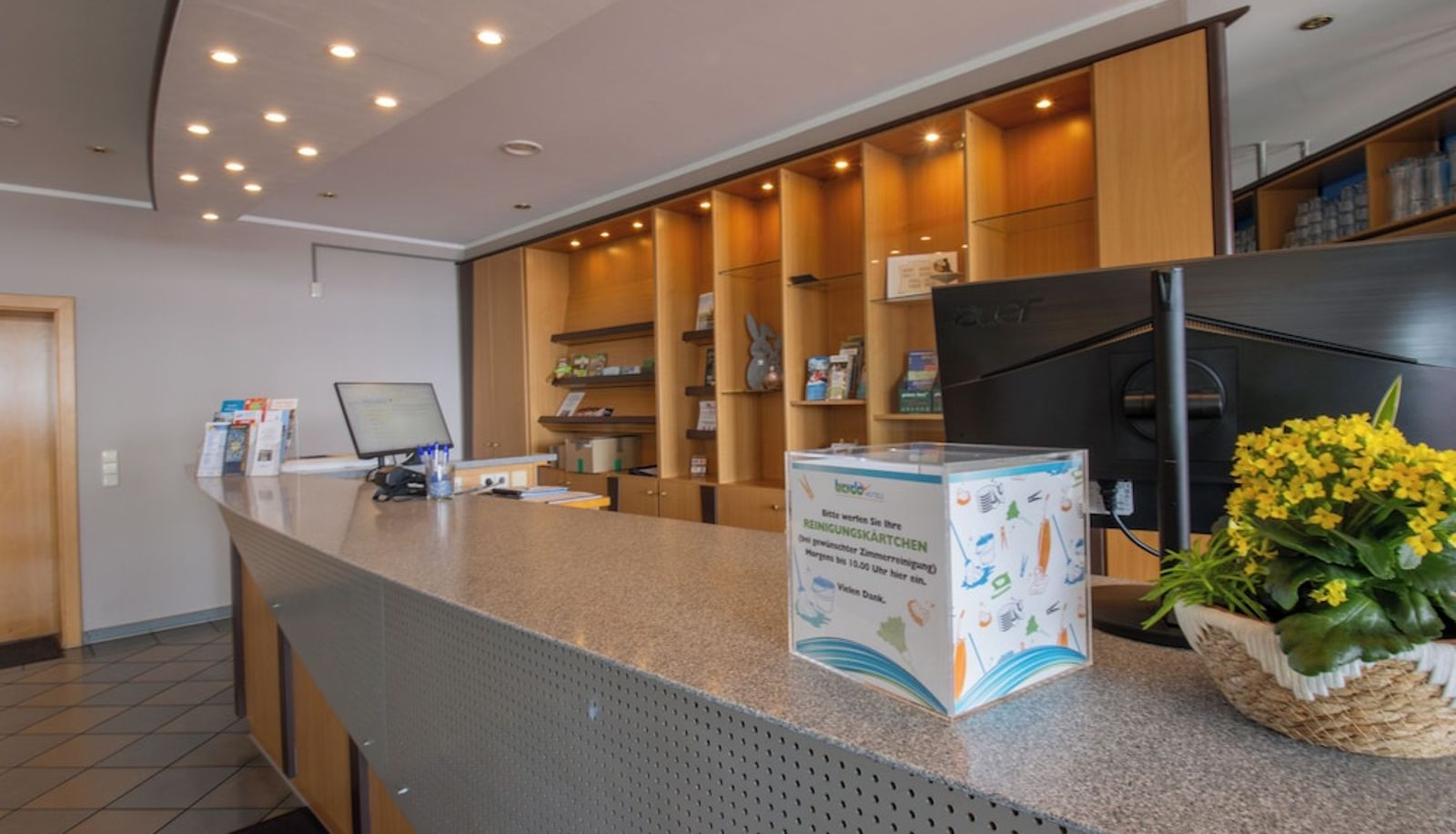 Reception - Seehotel Bollmannsruh