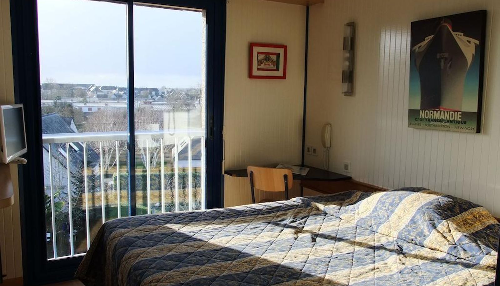 Kamer - LE VOLTAIRE