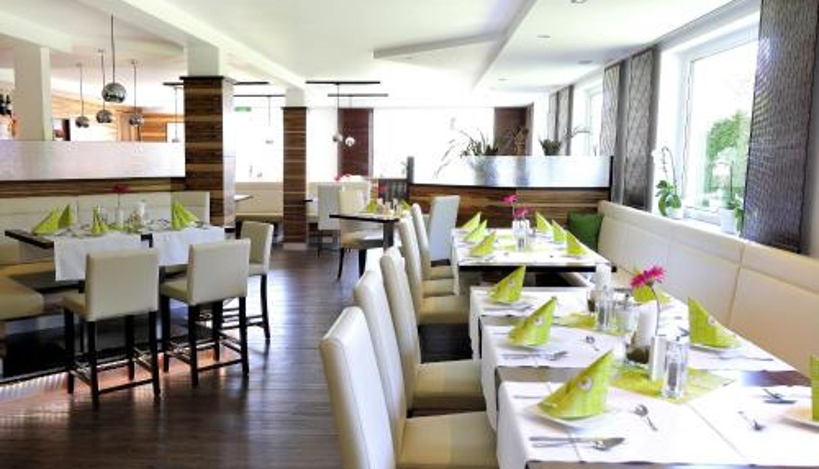 Breakfast room within the restaurant - Panorama Hotel Traunstein