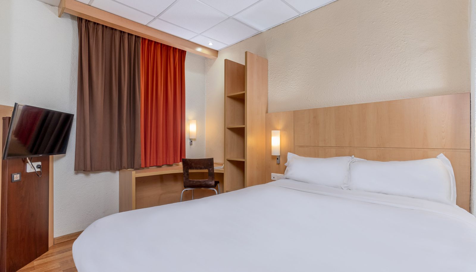 Chambre - B&B HOTEL Marseille Centre Vieux Port 3 étoiles