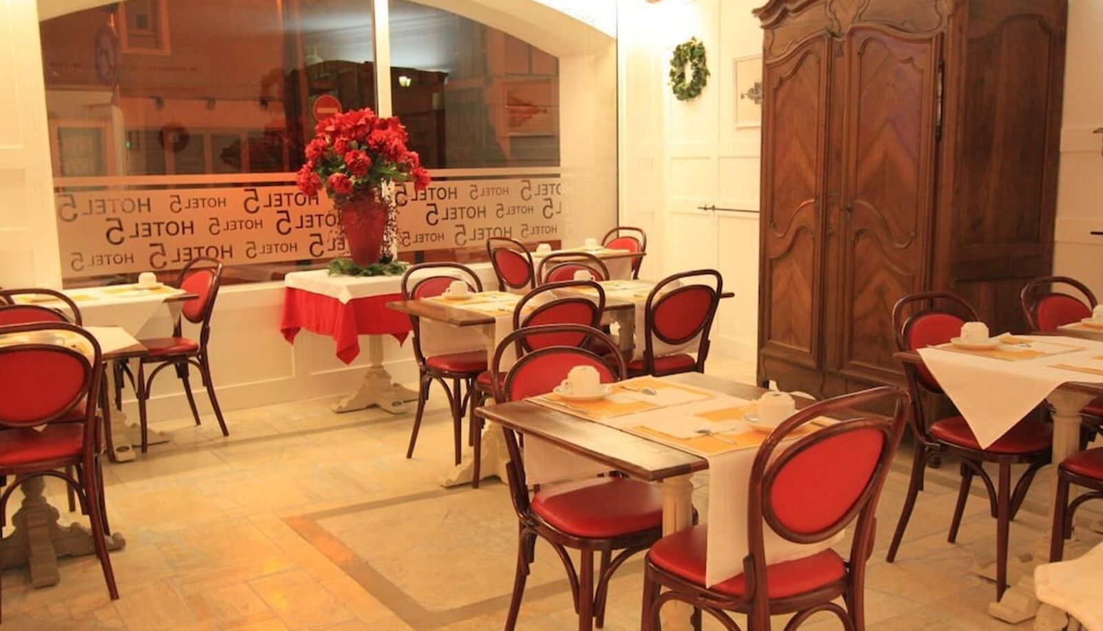 Restaurant - Hôtel Martigues Le 5