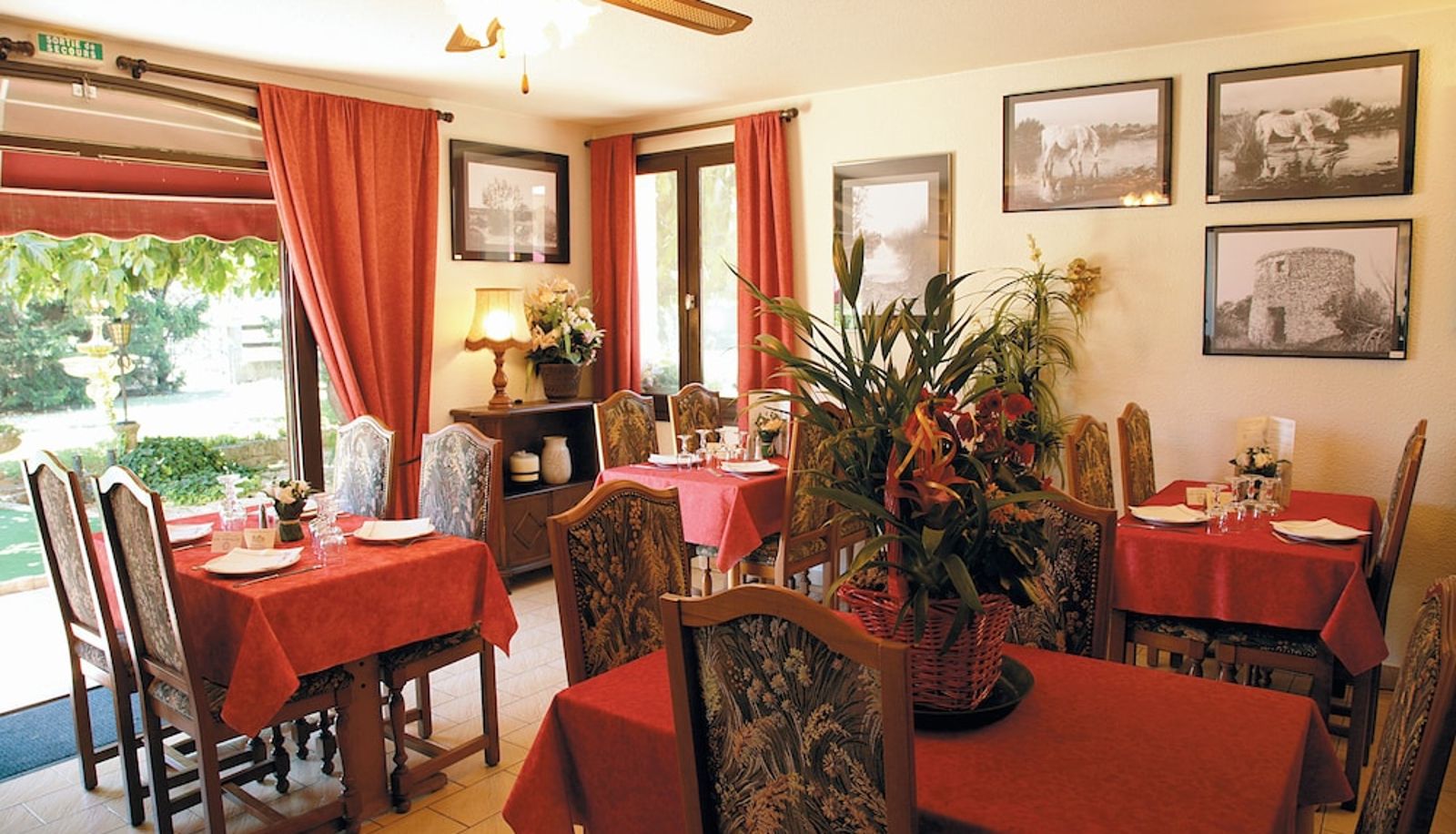Ristorante - Longo Maï