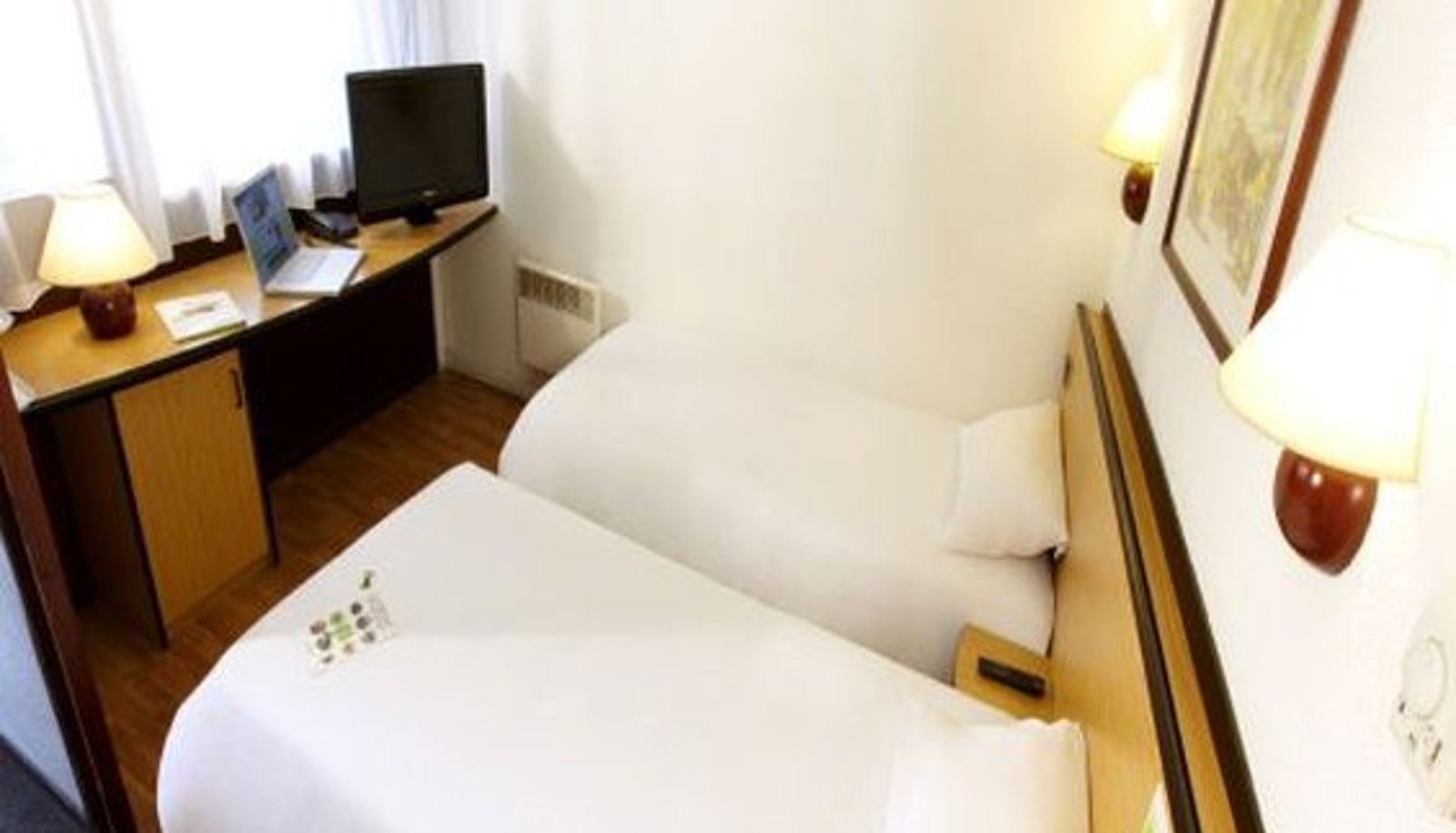 Room - CAMPANILE AVALLON