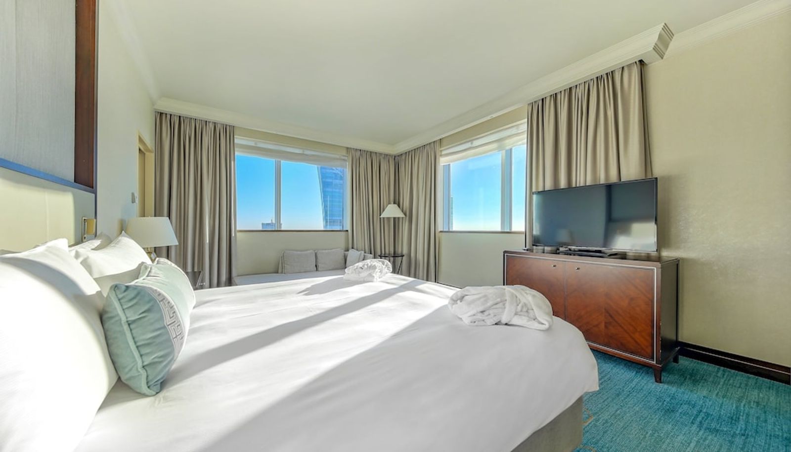 Suite - InterContinental Hotels WARSAW by IHG
