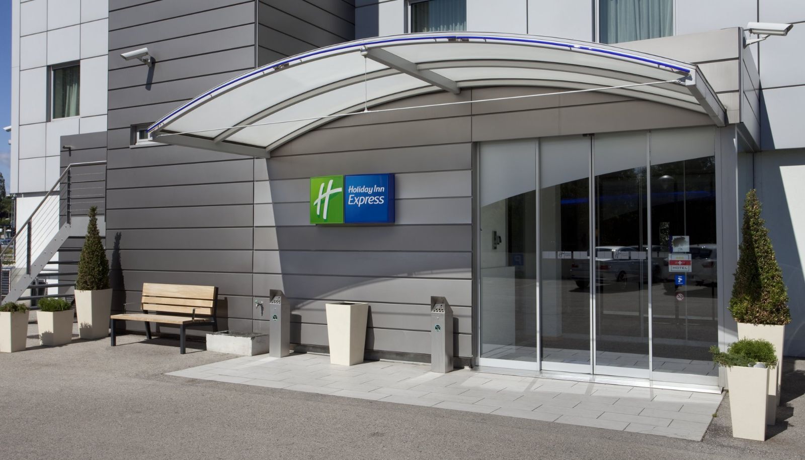 Información - Holiday Inn Express GENEVA AIRPORT by IHG