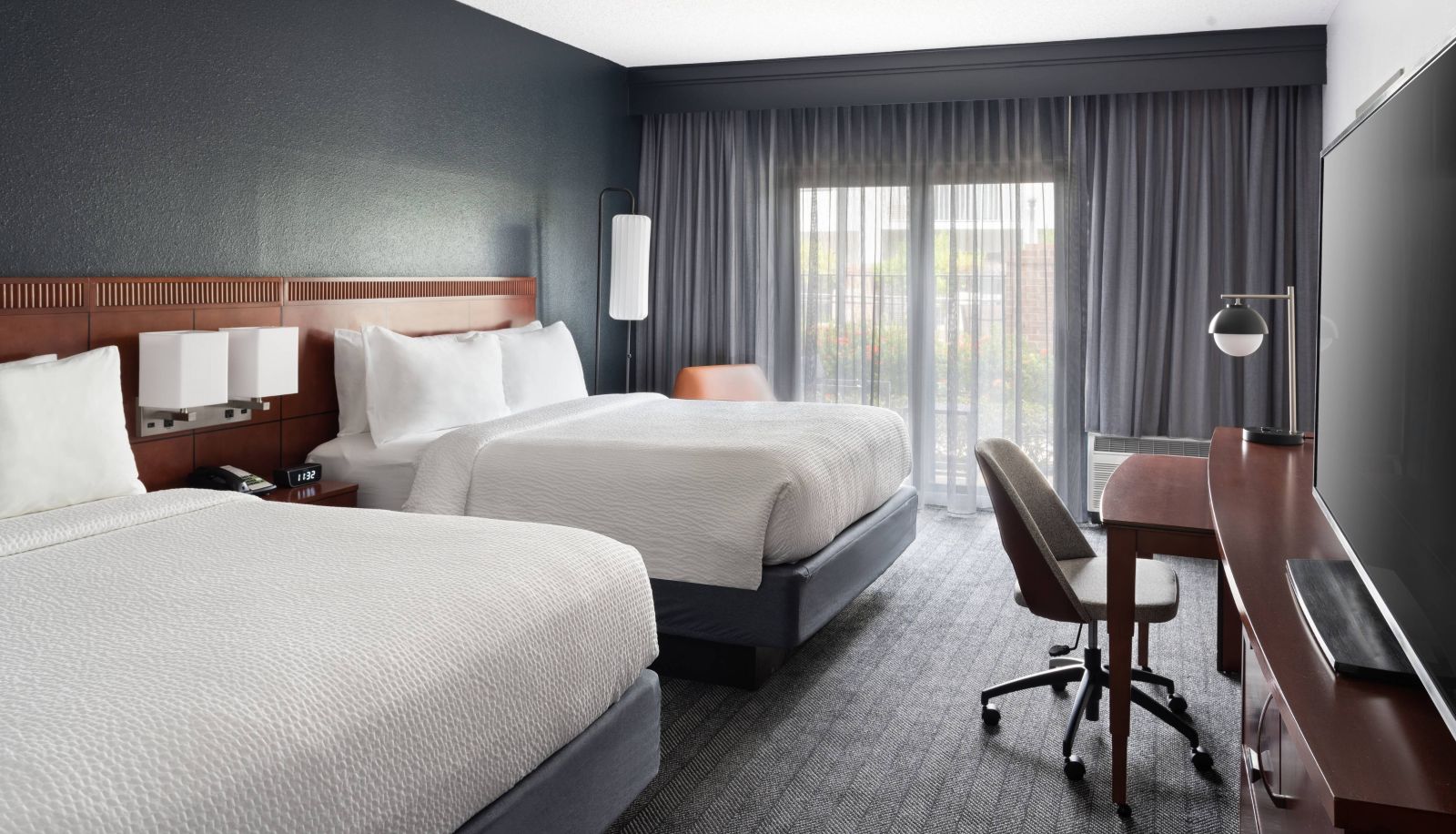Room - Courtyard by Marriott West Palm Beach