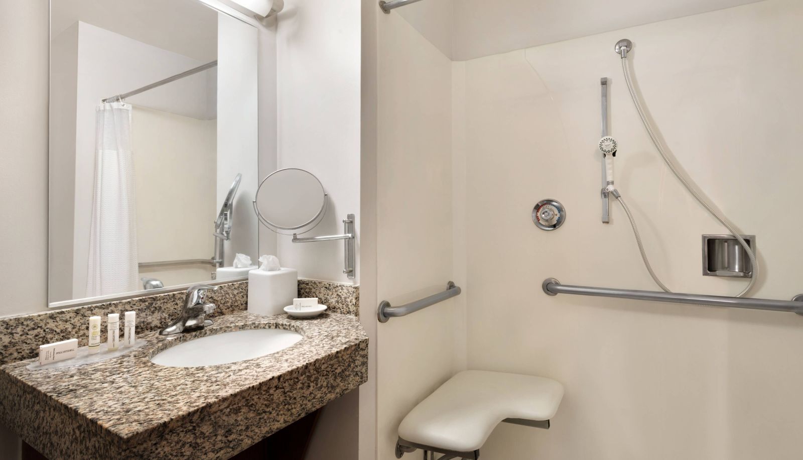 Zimmer - TownePlace Suites by Marriott Boca Raton