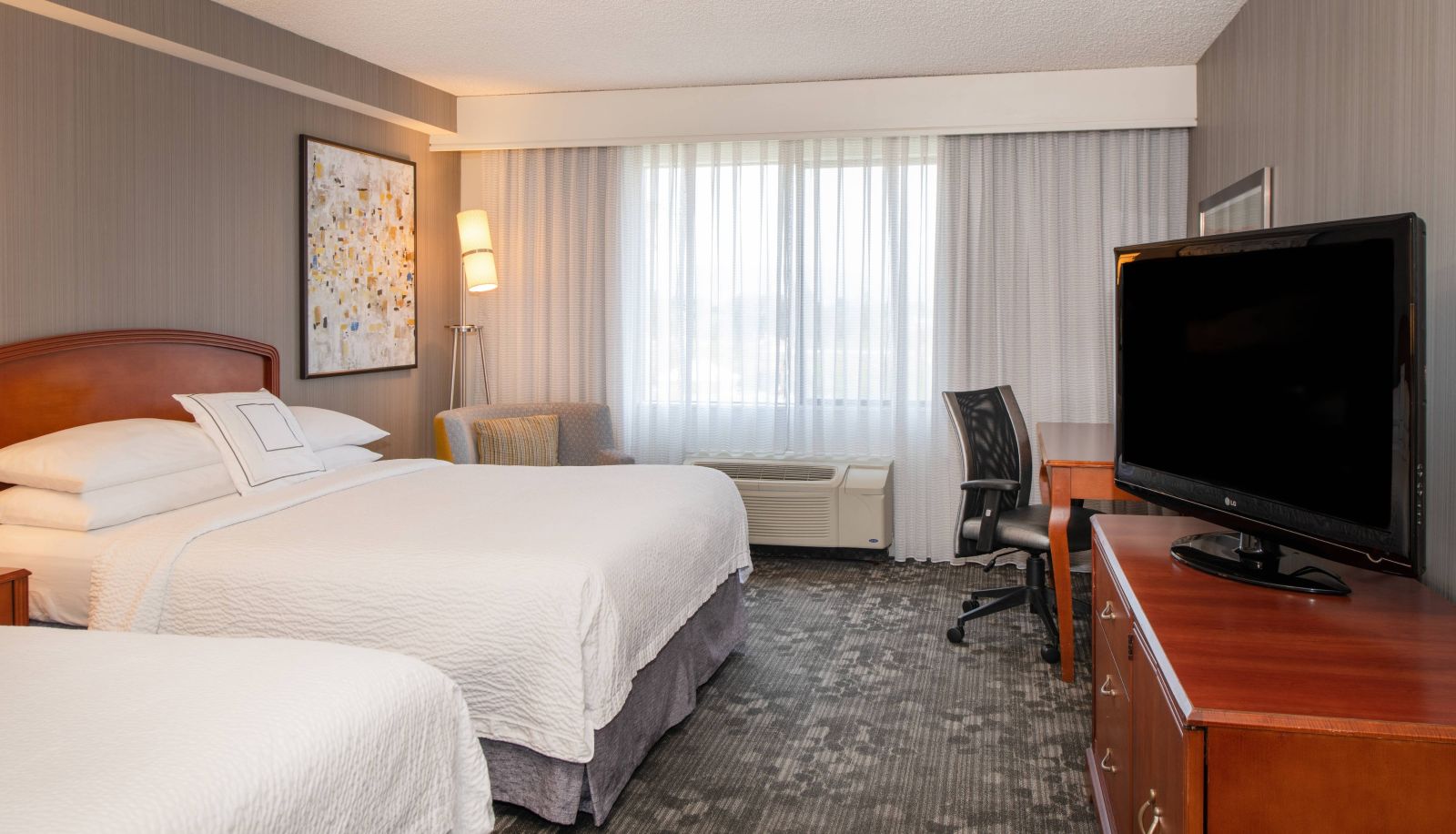 Zimmer - Courtyard by Marriott Newark Silicon Valley
