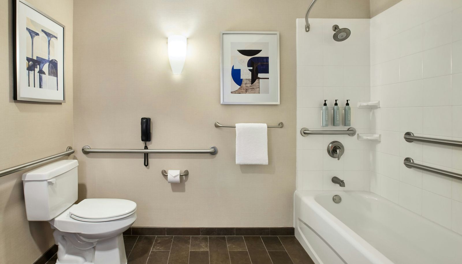 Zimmer - Courtyard by Marriott Los Angeles Sherman Oaks