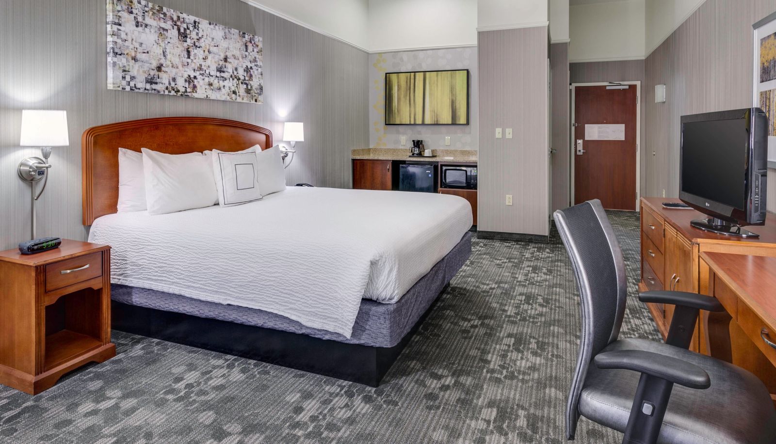 Room - Courtyard by Marriott Providence Warwick