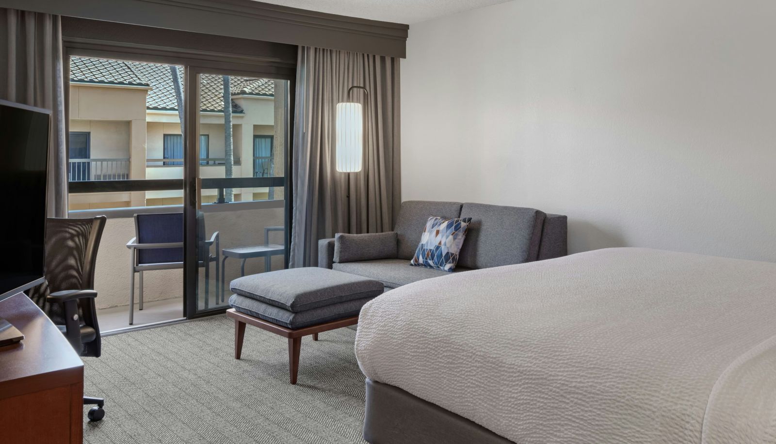 Camera - Courtyard by Marriott Anaheim Buena Park