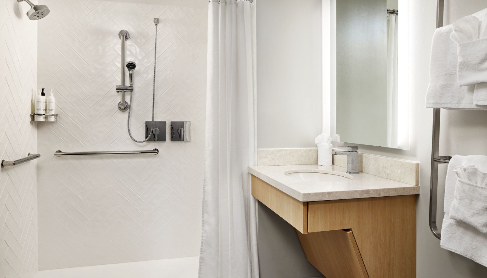 Zimmer - TownePlace Suites by Marriott Dulles Airport