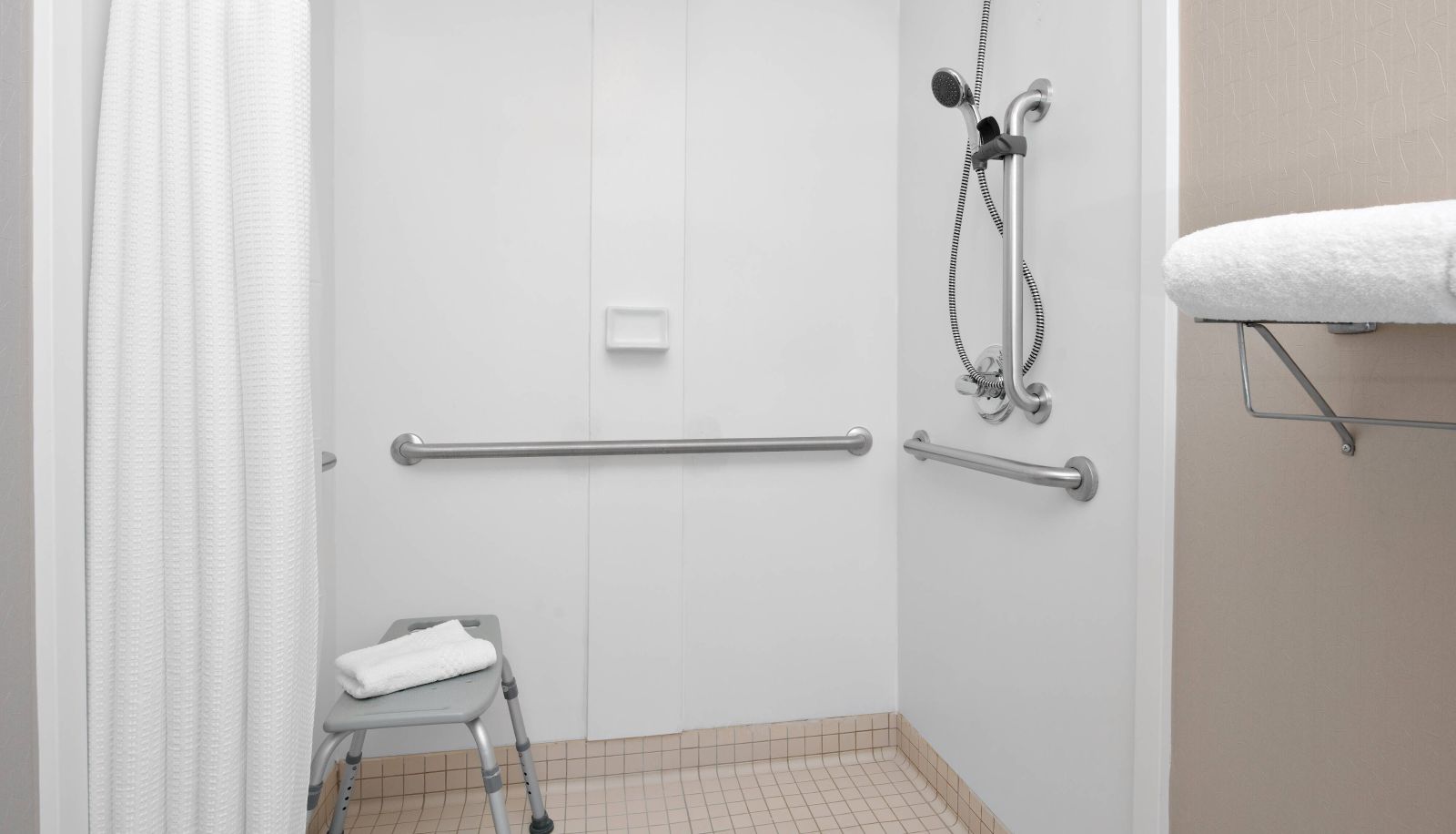 Zimmer - SpringHill Suites by Marriott Chicago OHare