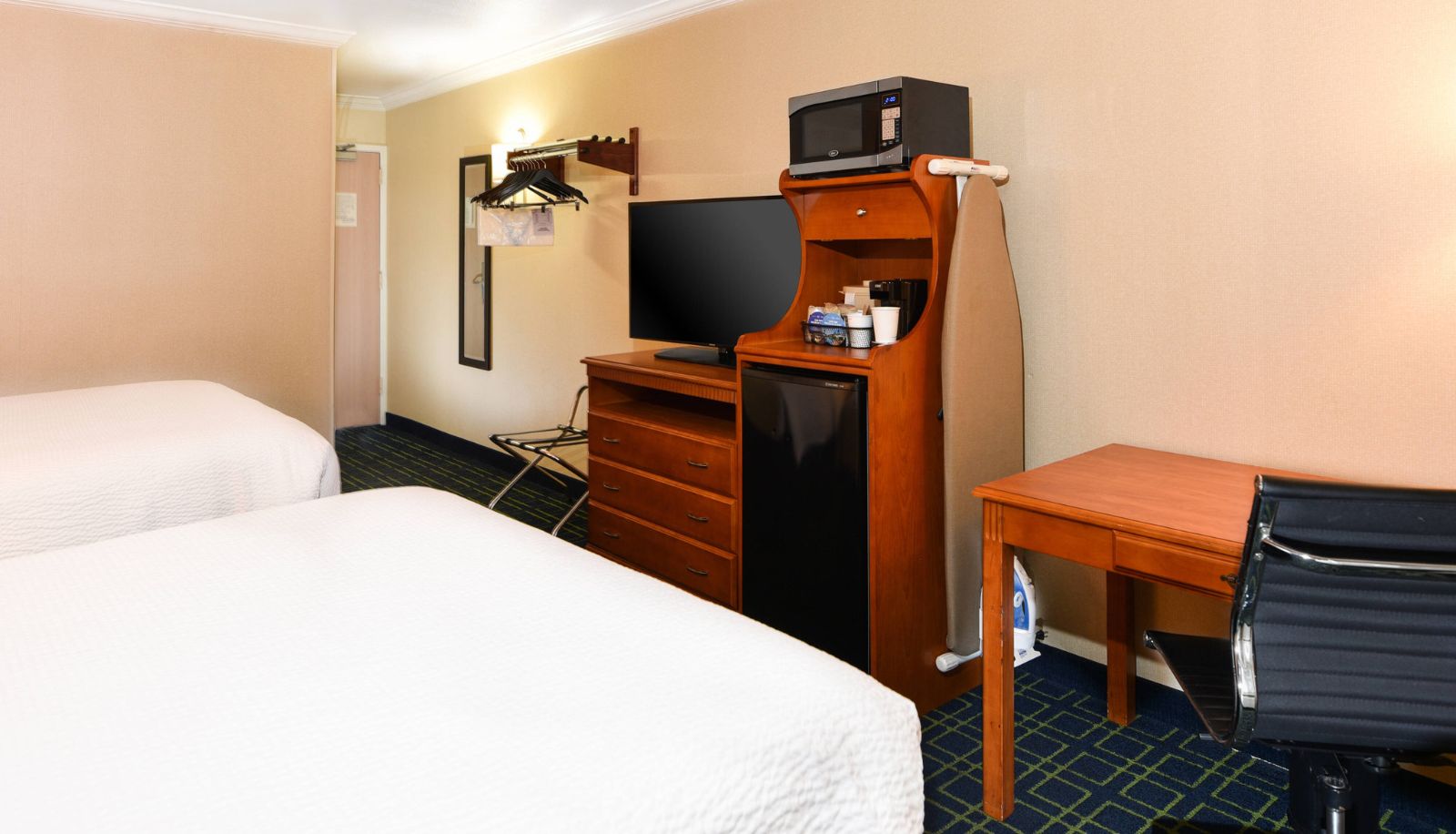 Habitación - SureStay by Best Western Ontario Airport