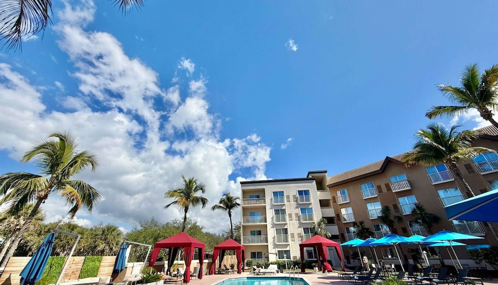 Info - Holiday Inn Express & Suites NAPLES DOWNTOWN - 5TH AVENUE by IHG