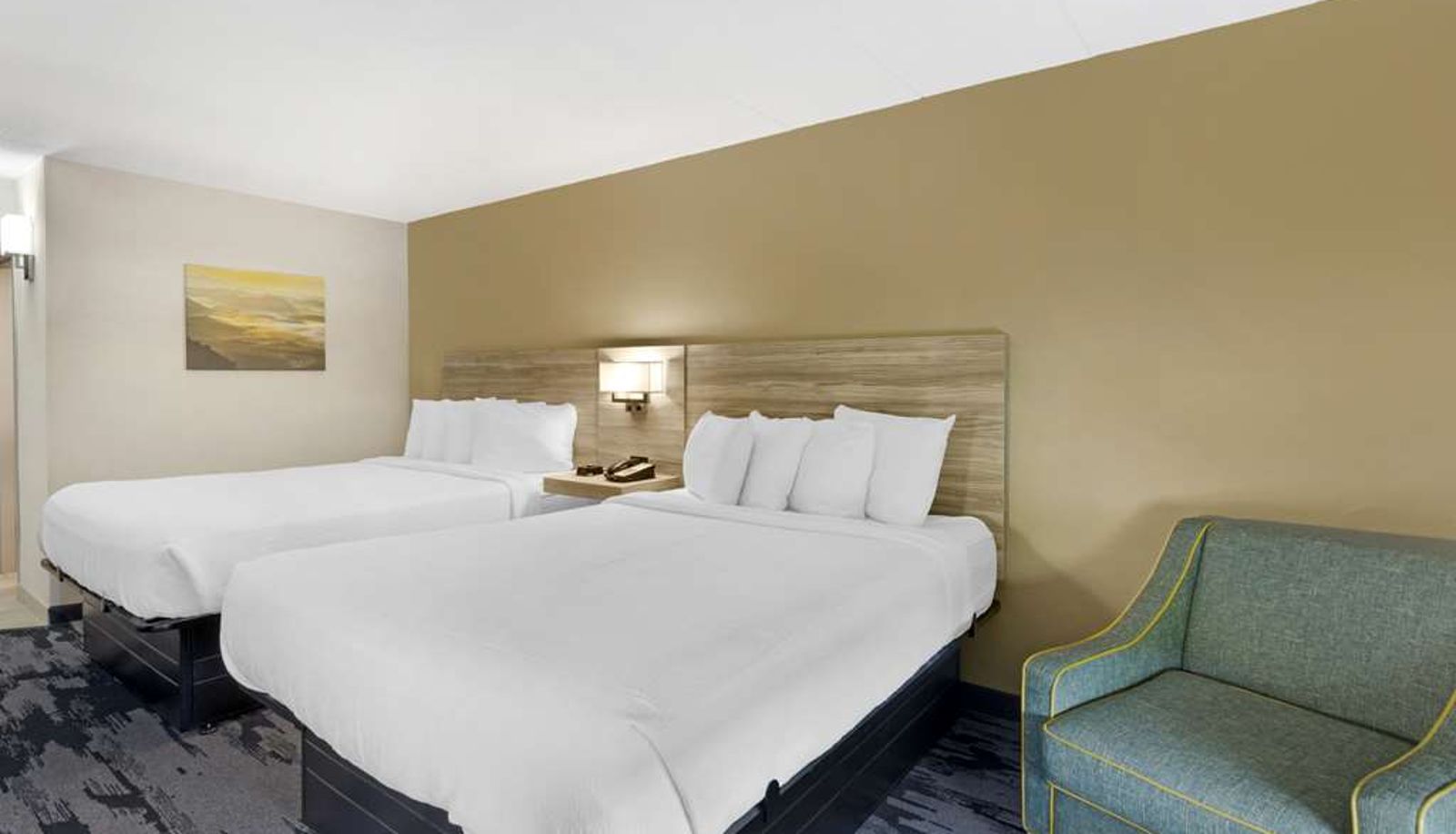 Room - Best Western Plus Beckley Inn