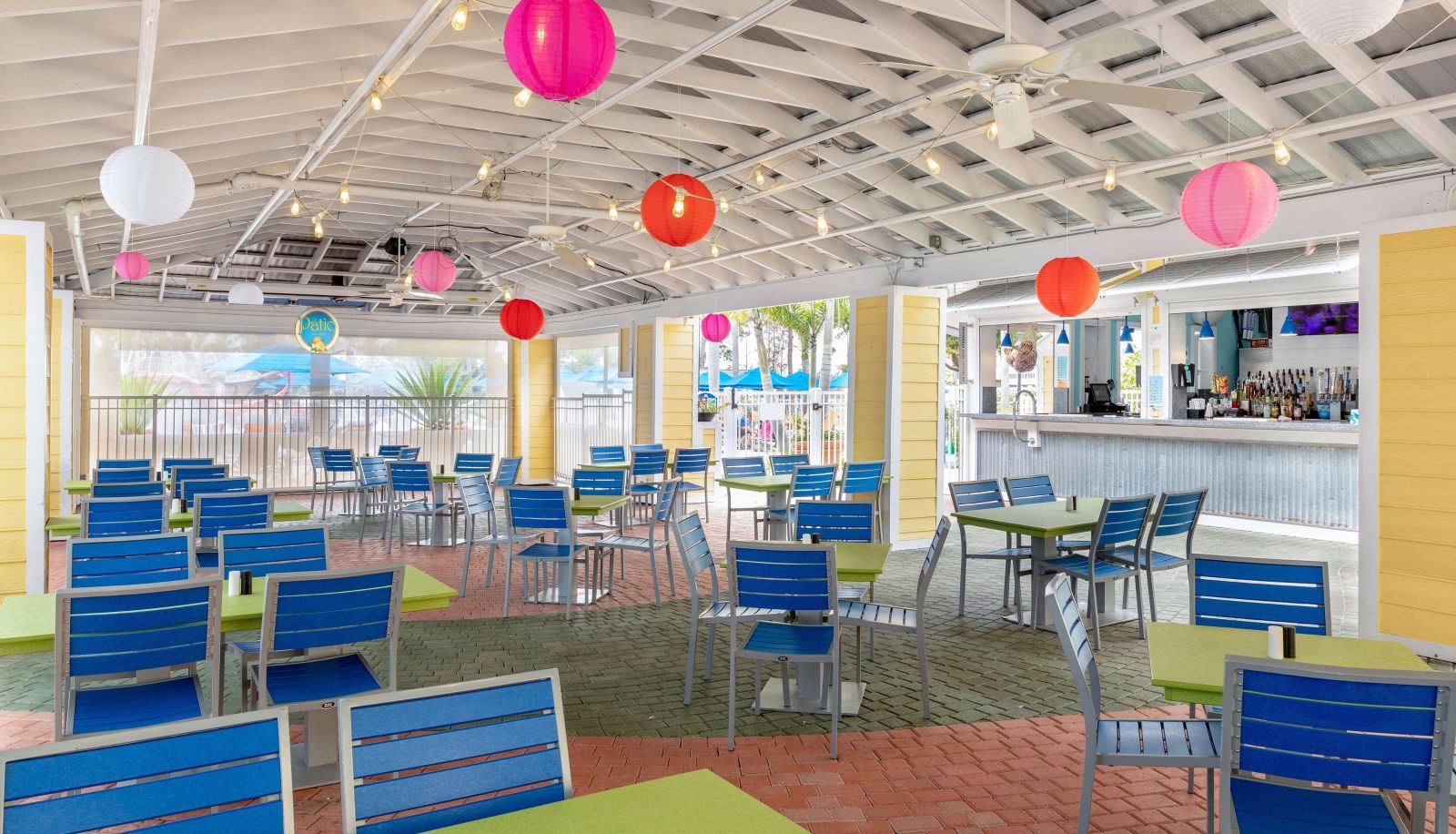 Bar - Marriotts Harbour Lake