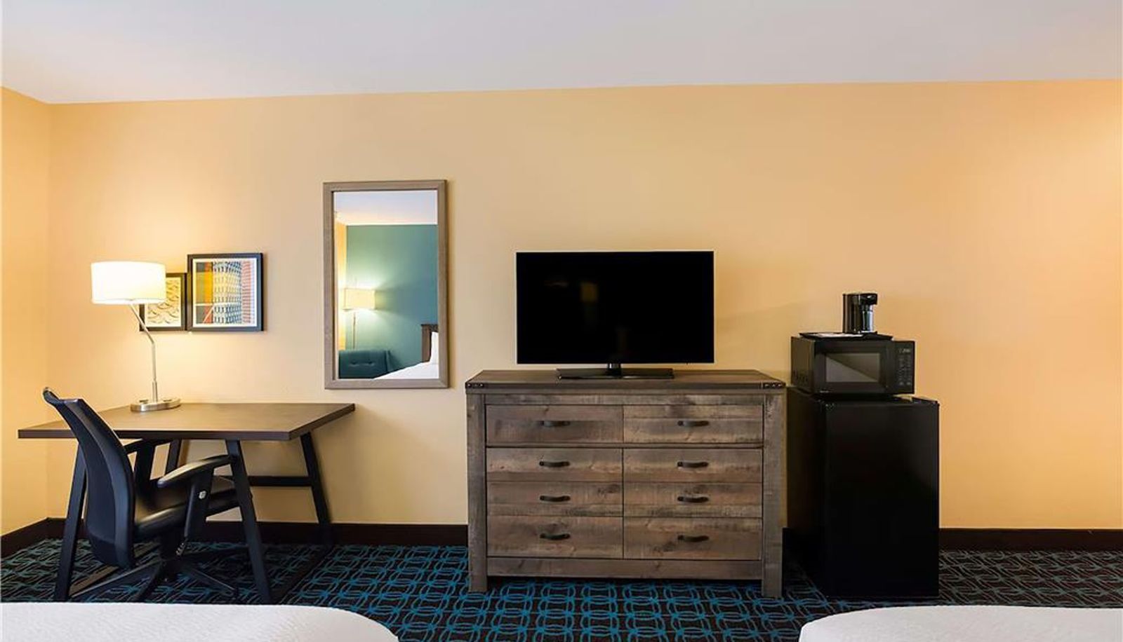 Zimmer - AmericInn by Wyndham Minot