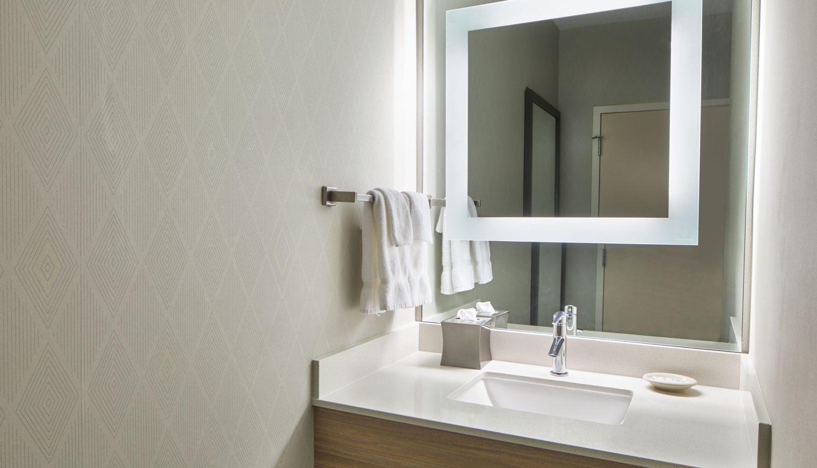 Room - SpringHill Suites by Marriott Memphis Downtown