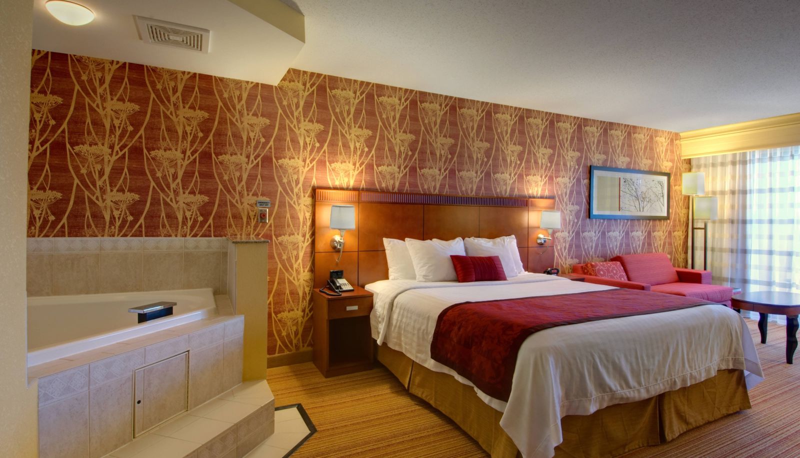 Room - Courtyard by Marriott Madison East