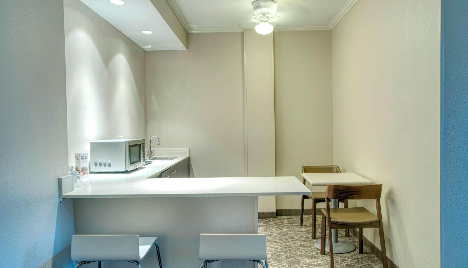 Zimmer - SpringHill Suites by Marriott Lawrence Downtown