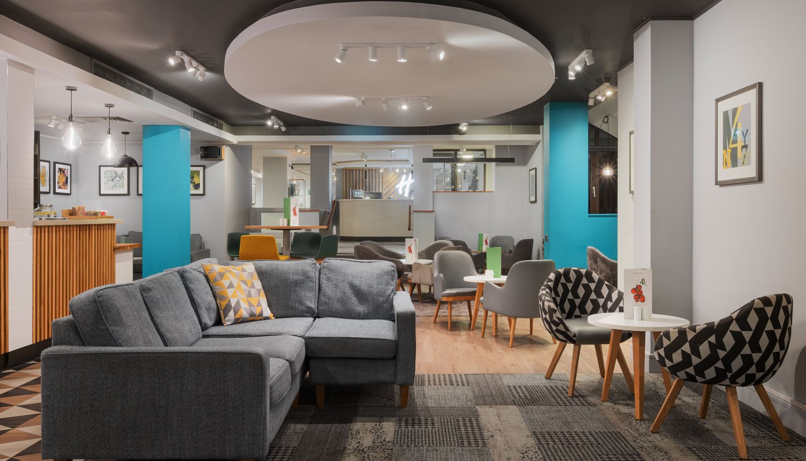 Bar - Holiday Inn NORTHAMPTON by IHG