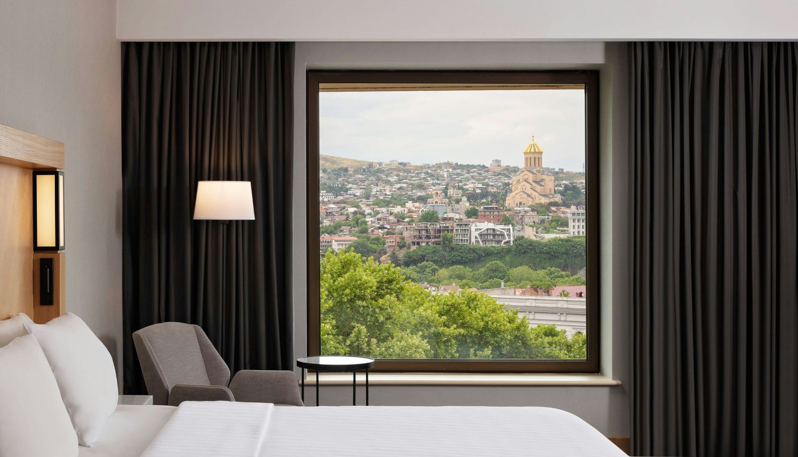 Zimmer - Courtyard by Marriott Tbilisi