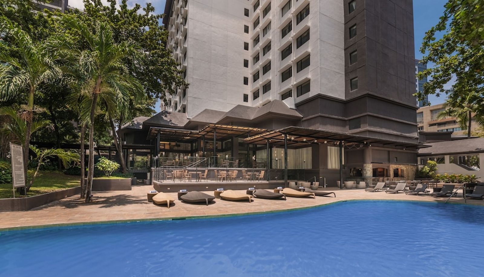 Pool - SEDA AYALA CENTER CEBU