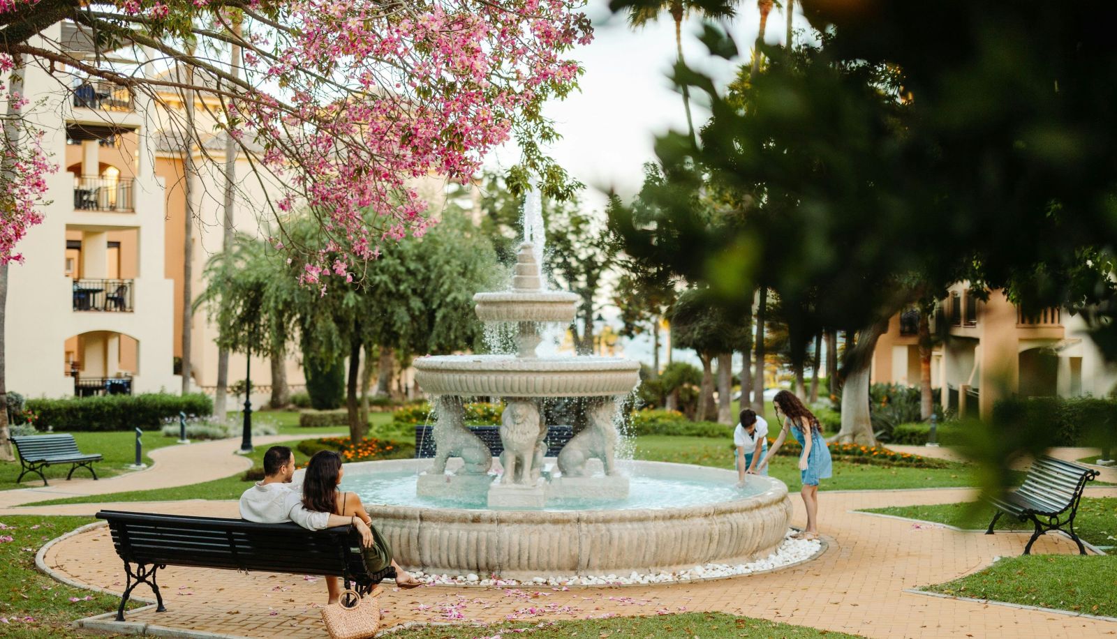Entrance Marriot Vacation Club, Marbella beach resort, Andalusia, Spain  Stock Photo - Alamy, image size:1600x916