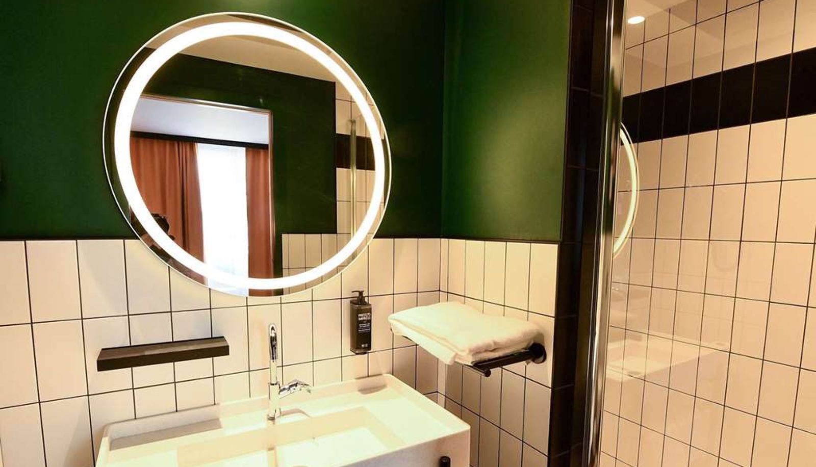 Zimmer - ibis Styles Dijon Central