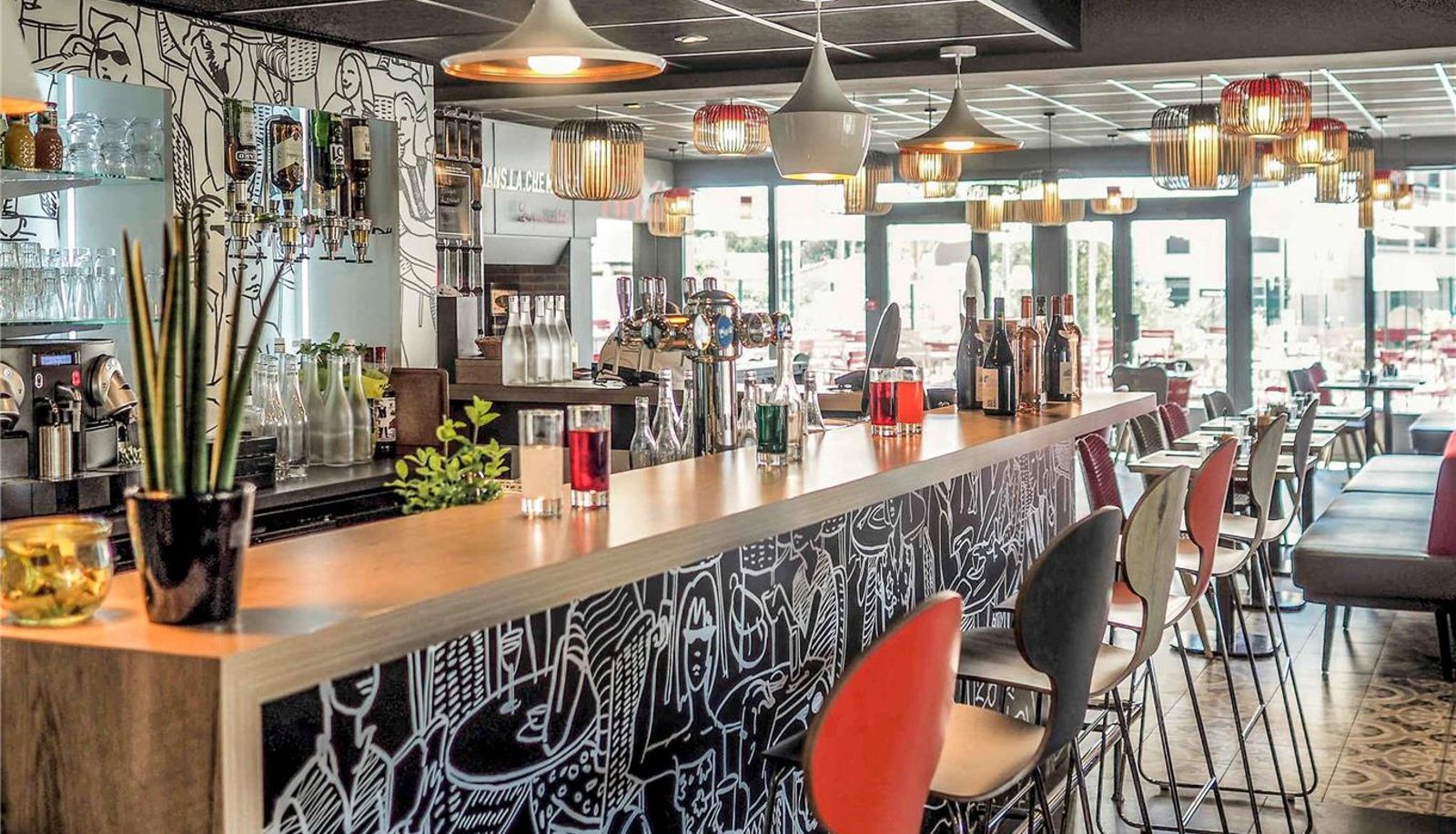 Bar - ibis Orange Centre Échangeur A7 A9