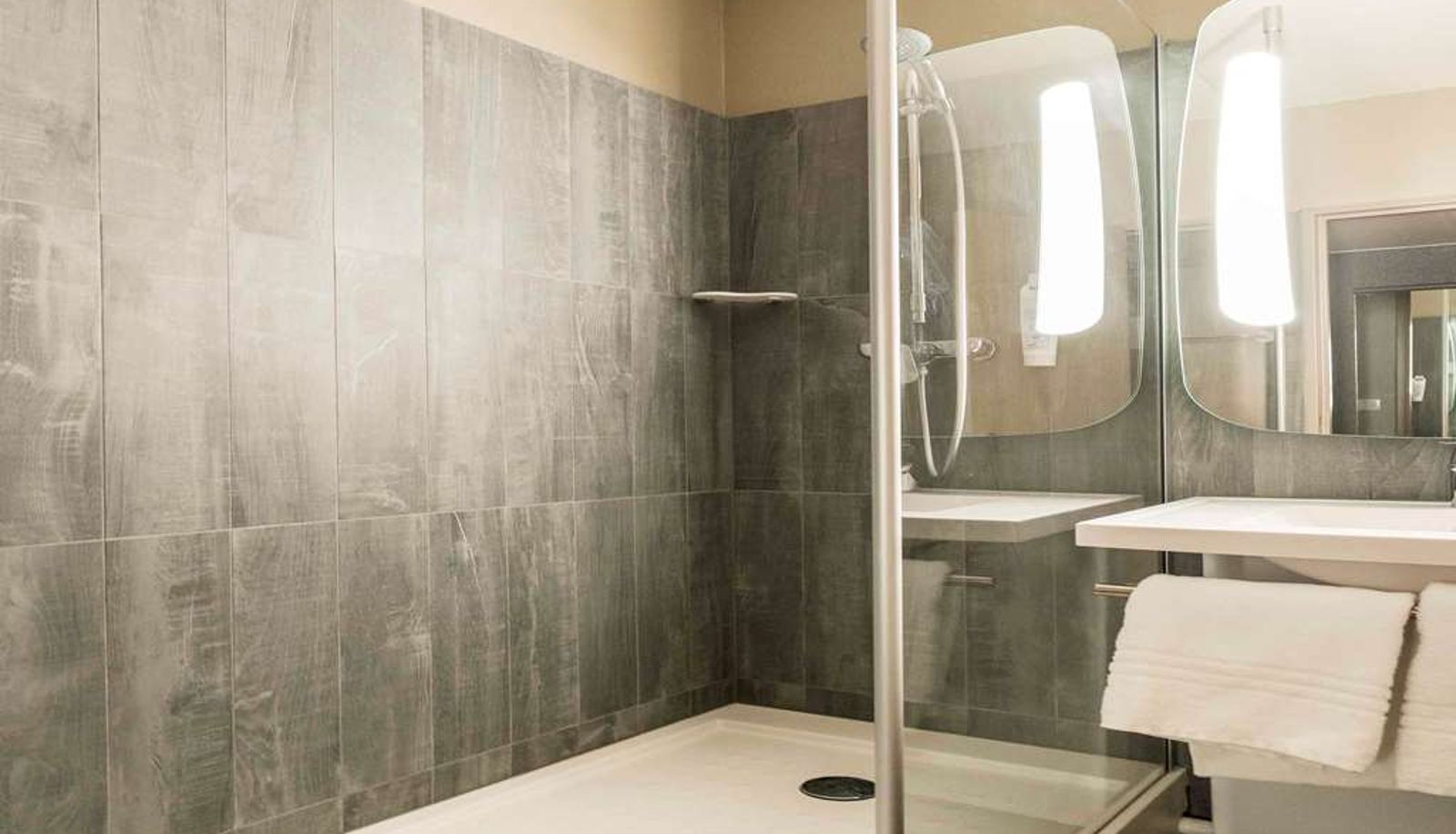 Chambre - ibis Colmar Est