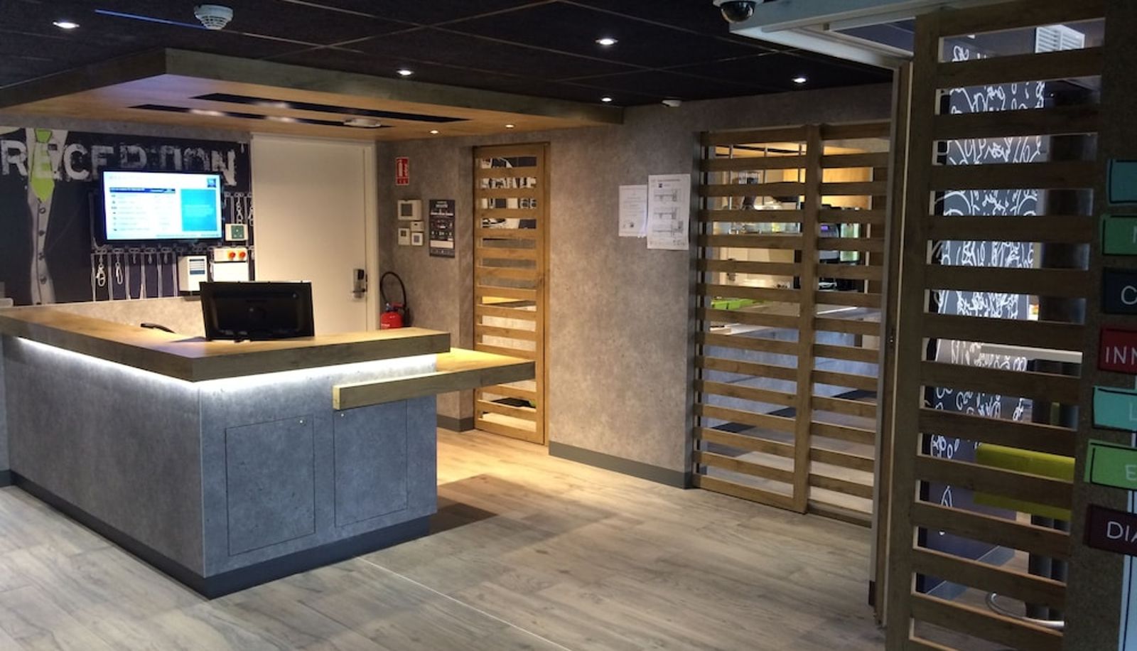 Reception - ibis budget Brignoles Provence Verte