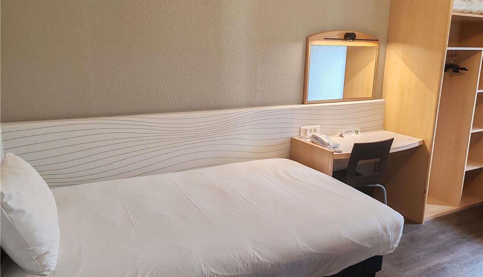 Room - ibis Styles Poissy Paris