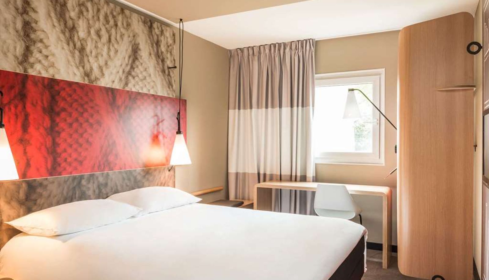 Room - ibis Paris Coeur d'Orly Airport
