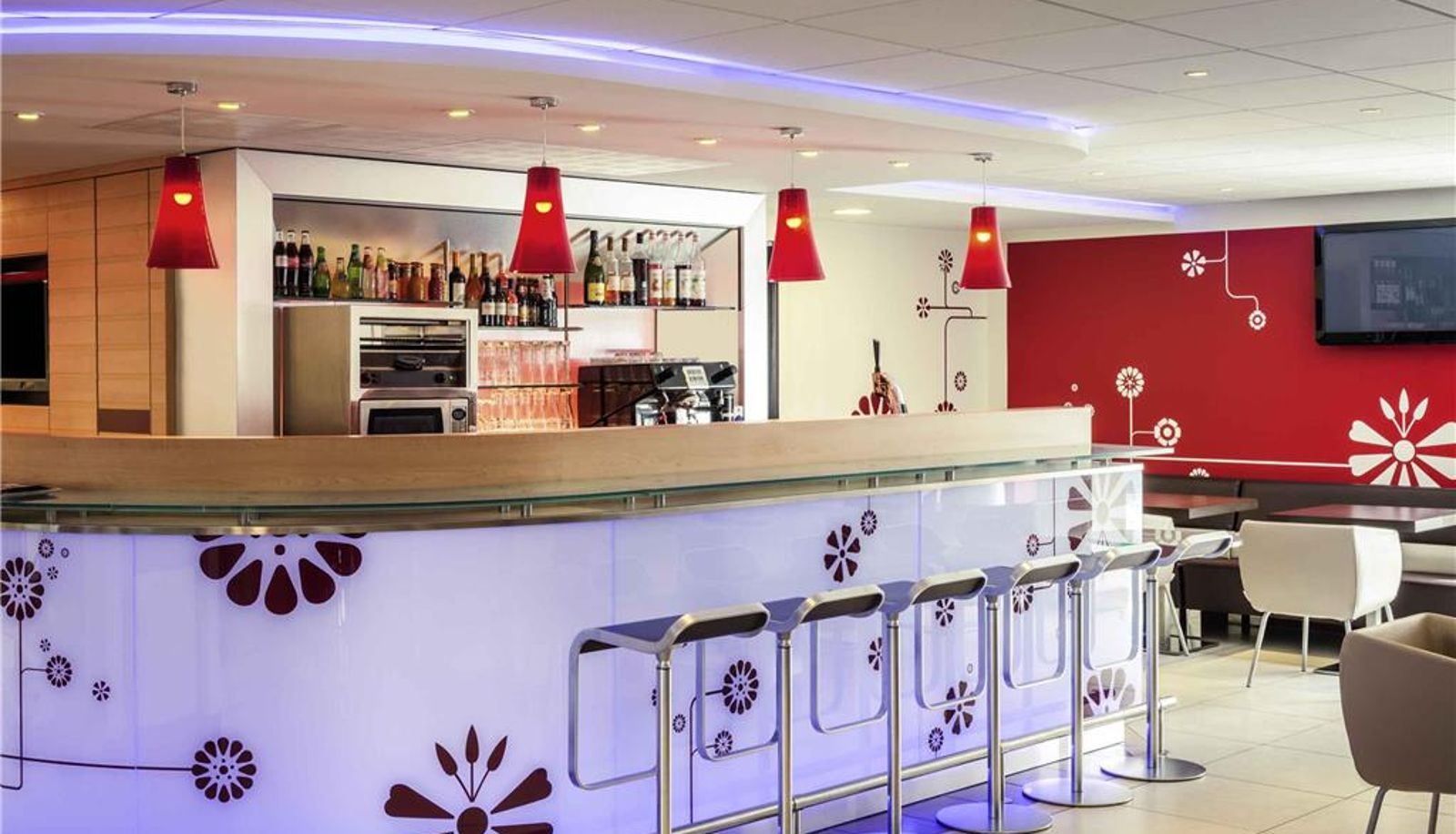 Bar - ibis Massy
