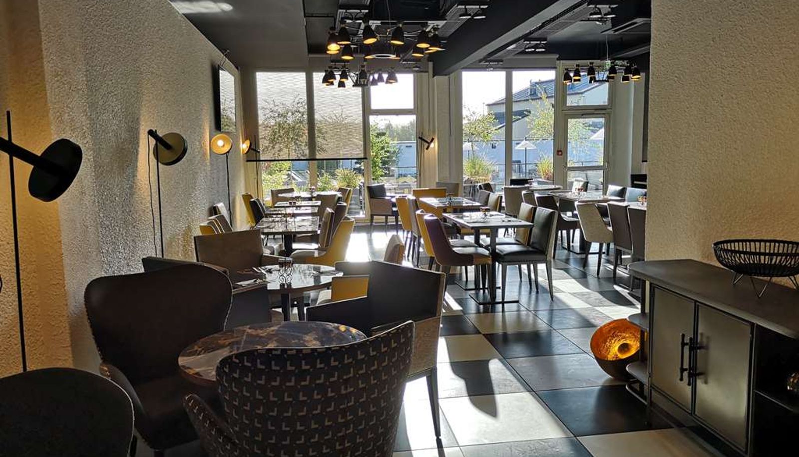 Restaurant - GOLDEN TULIP ROISSY SAINT WITZ