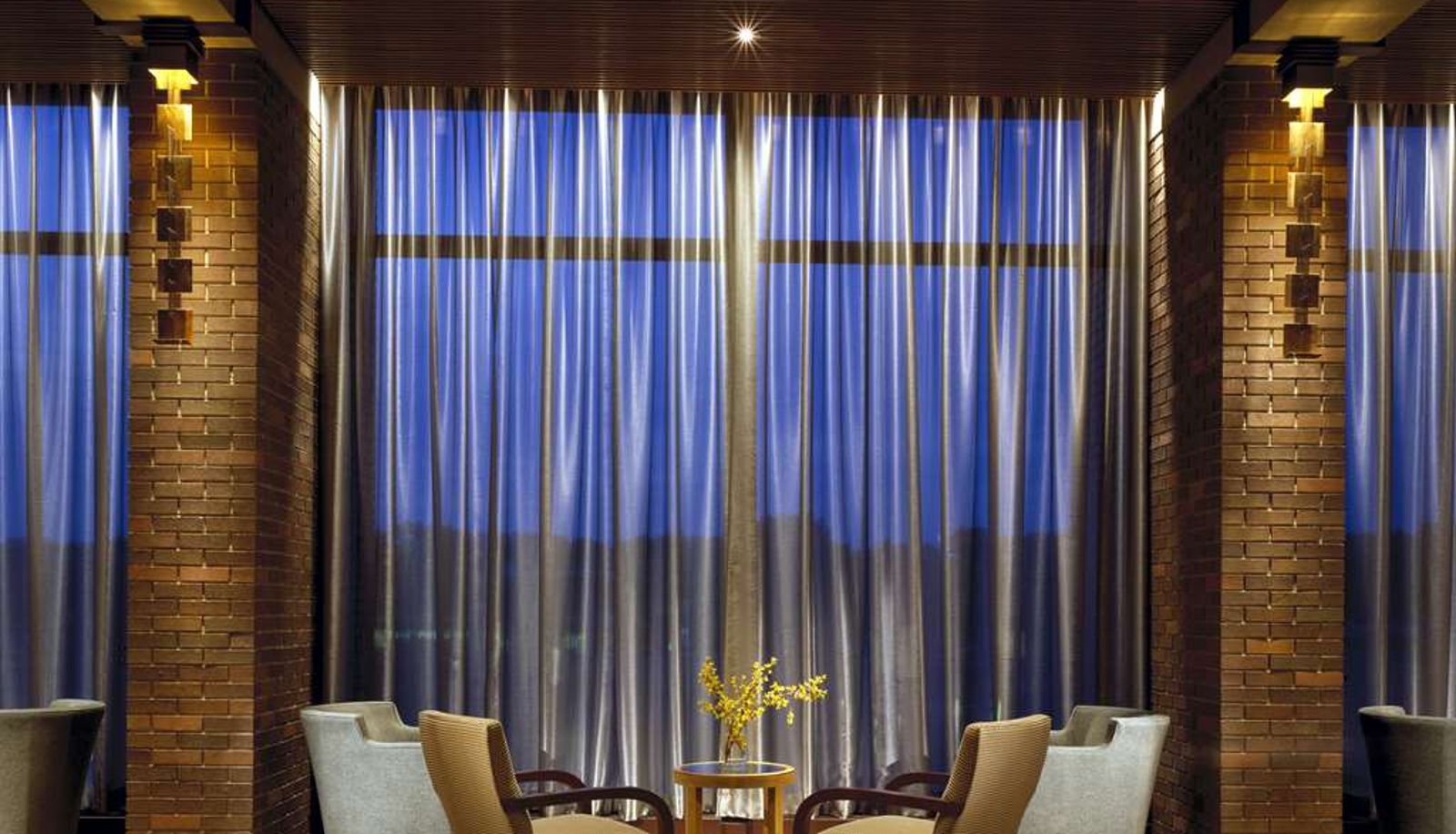Lobby - The Hyatt Lodge At Oak Brook