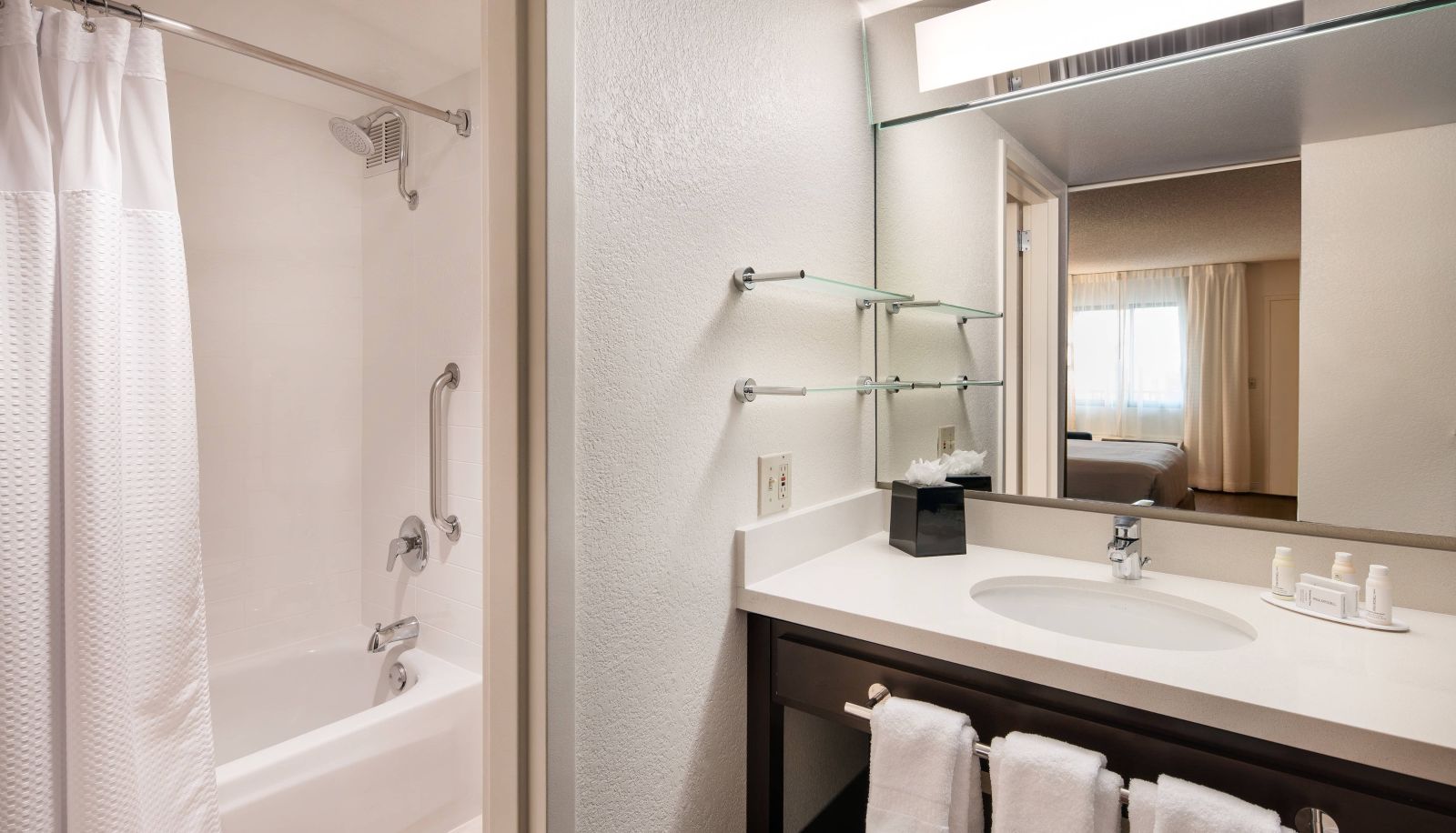 Room - Fairfield Anaheim Resort