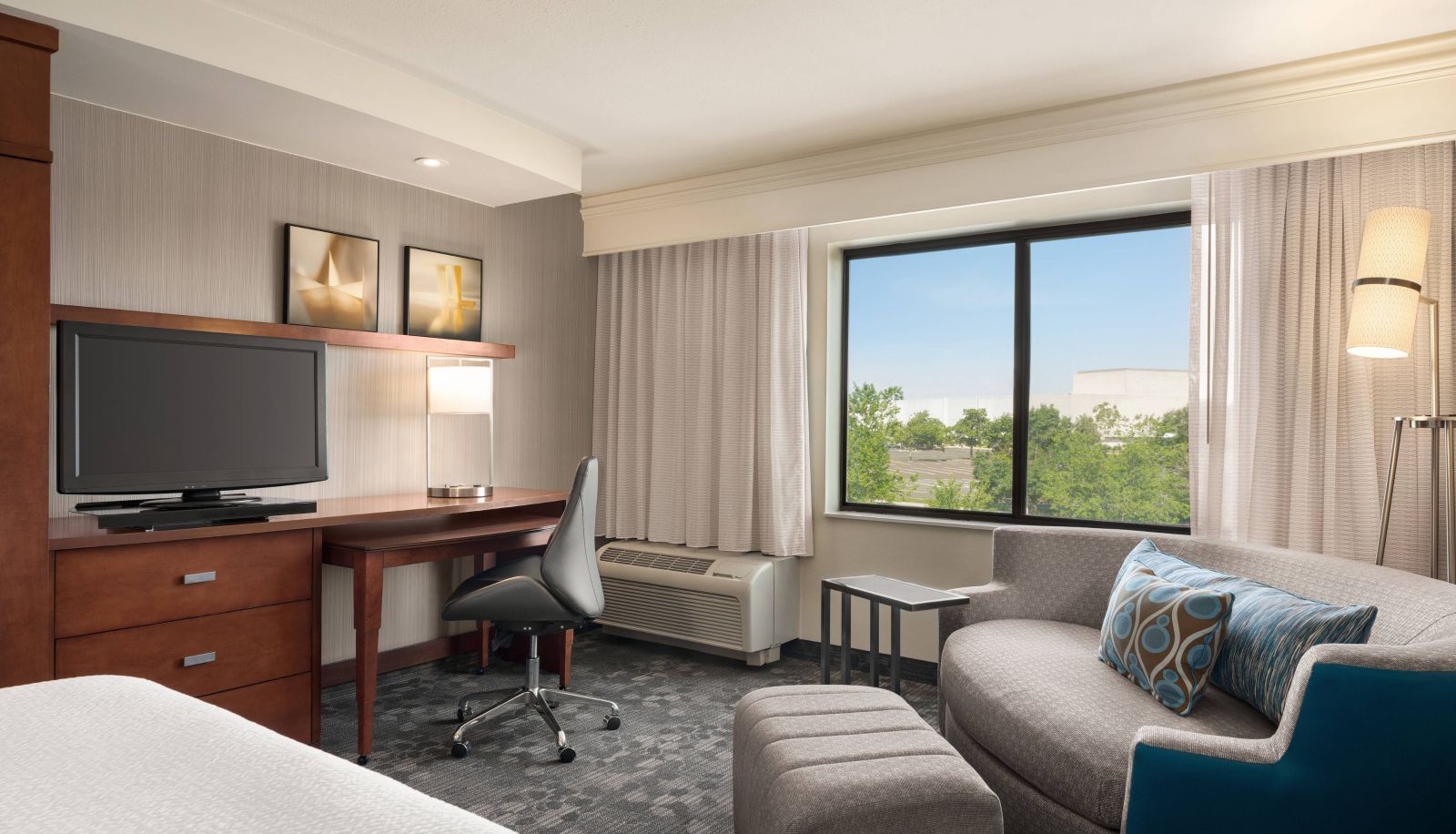 Room - Courtyard by Marriott Philadelphia Montgomeryville