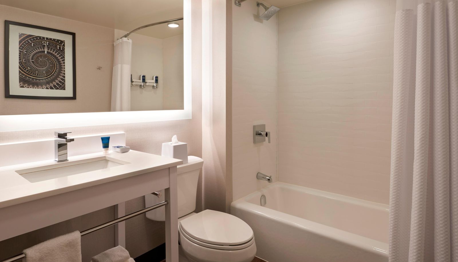 Chambre - Four Points by Sheraton Toronto Airport East