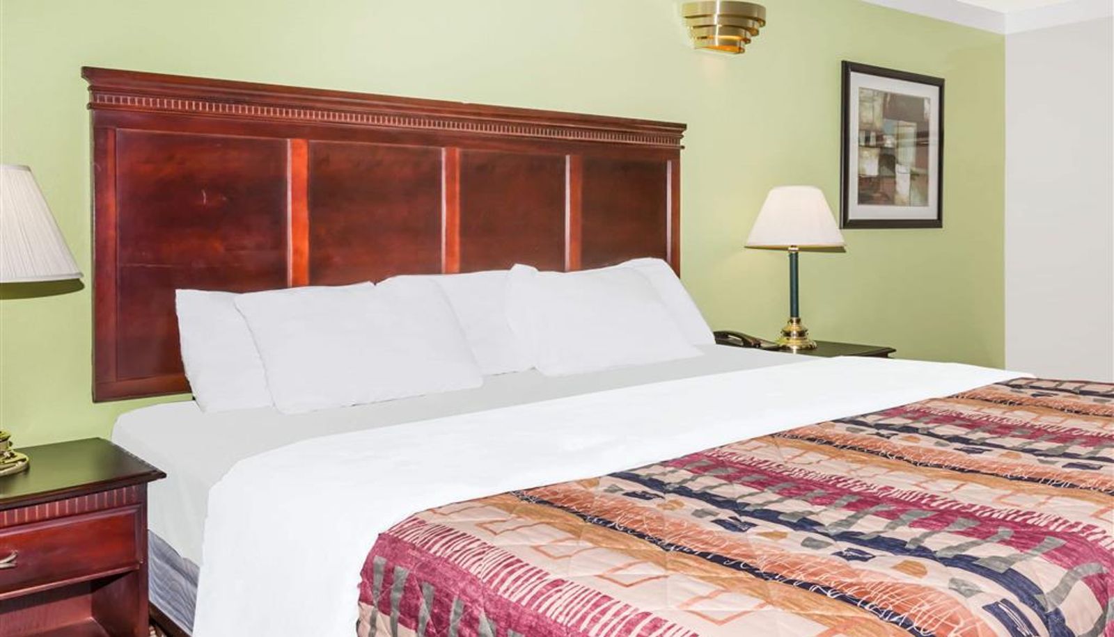 Camera - Days Inn by Wyndham Oneonta AL