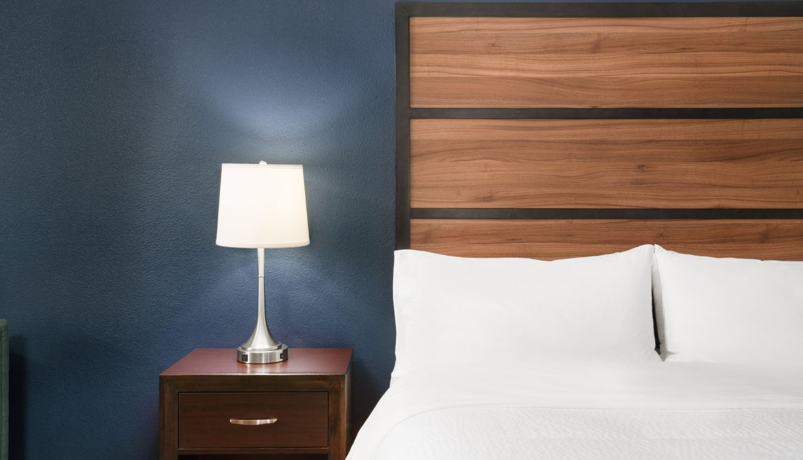 Zimmer - Garner Hotel TOPEKA WEST  by IHG