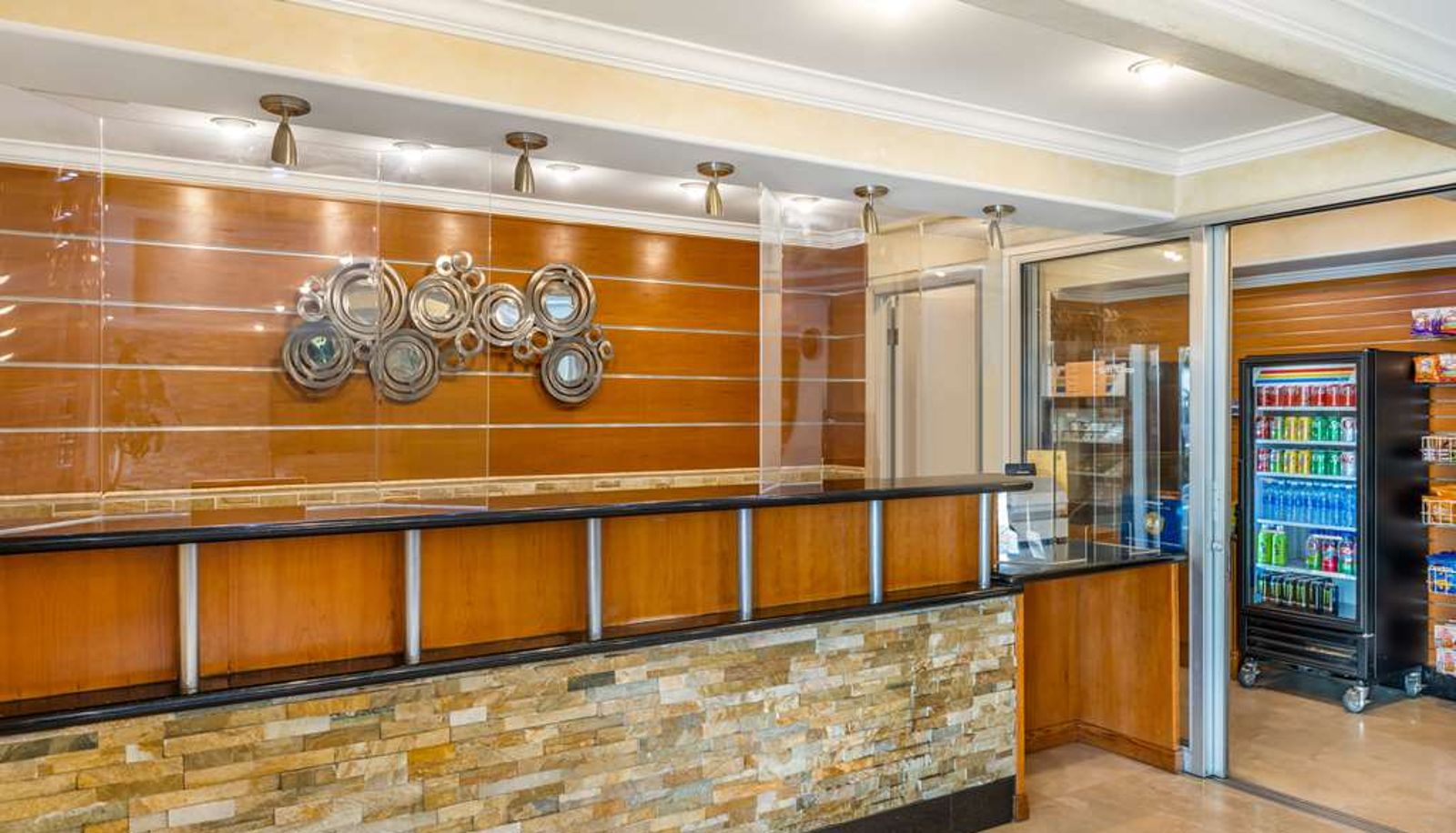 Sala - Best Western Plus Orange County Airport North