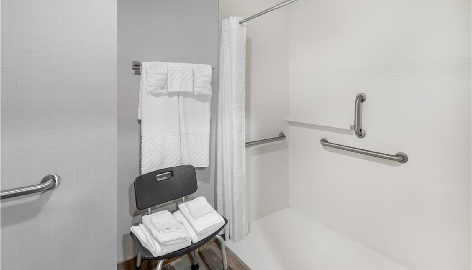 Chambre - Aiden by Best Western Warm Springs Hotel and Event Center